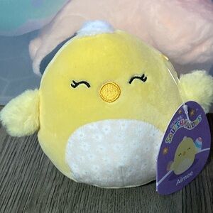 Squishmallow Aimee Yellow Chick NWT